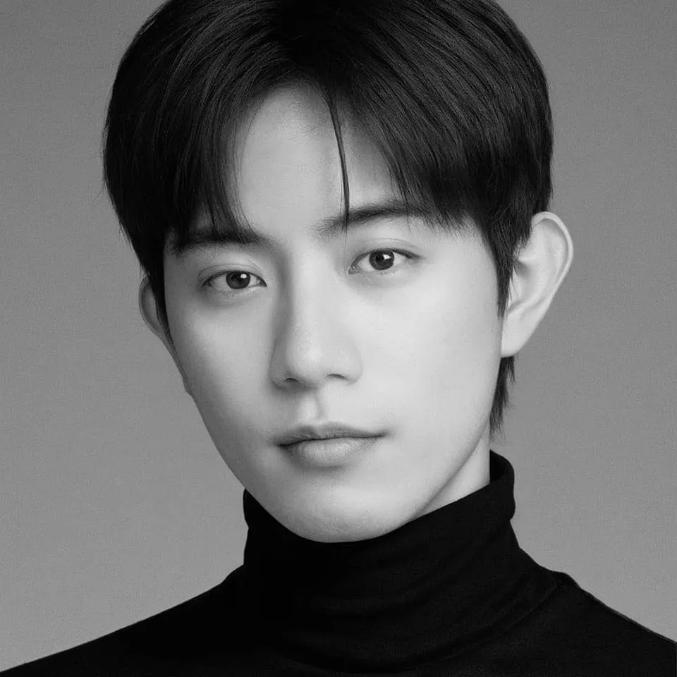 khriz-turtle-neck